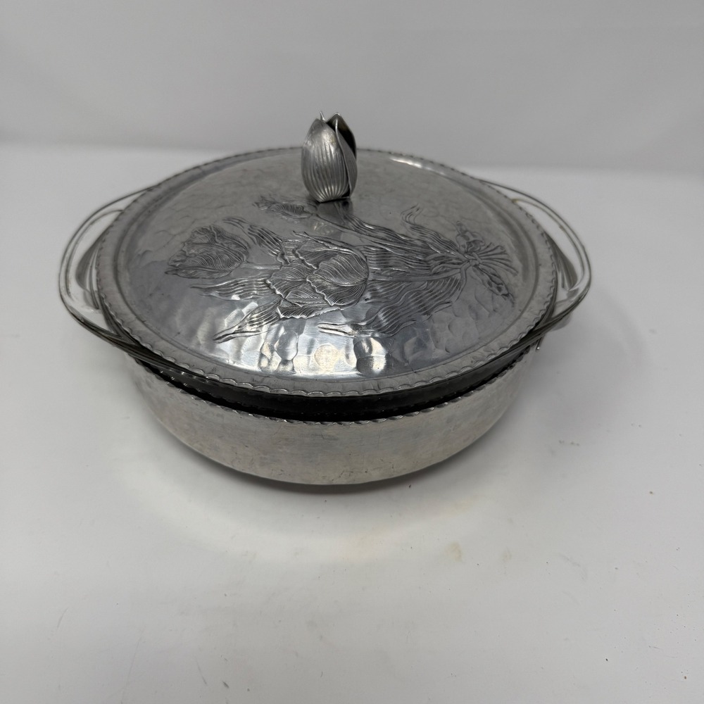 Vintage Rodney Kent Hammered‎ Aluminum Covered Dish Tulip Design 8" Serving Dish